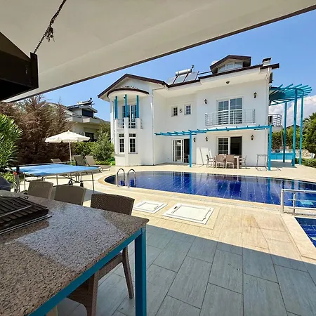 Villa Fergana - *